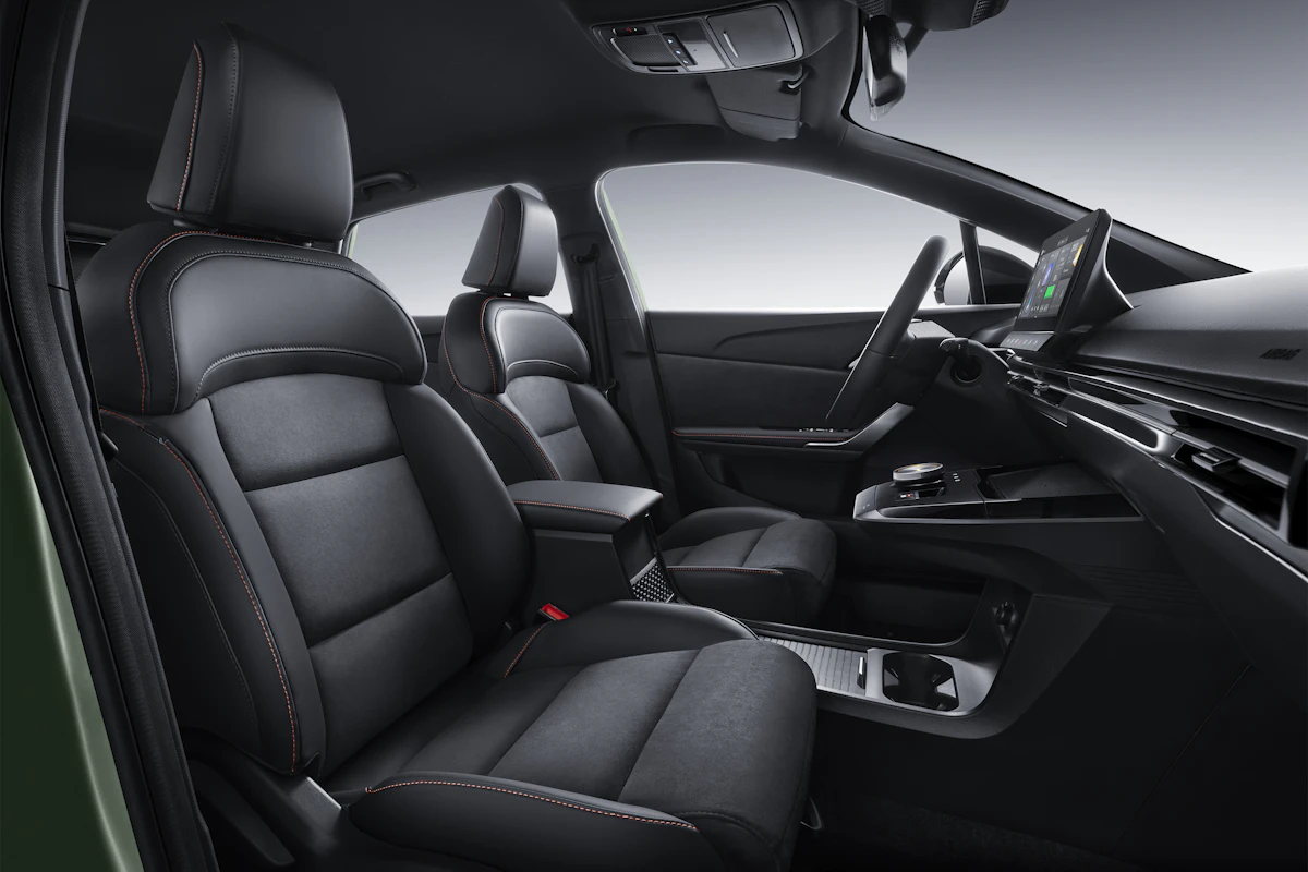 mg4-xpower-front-seats_2023-11-23-094844_uowh